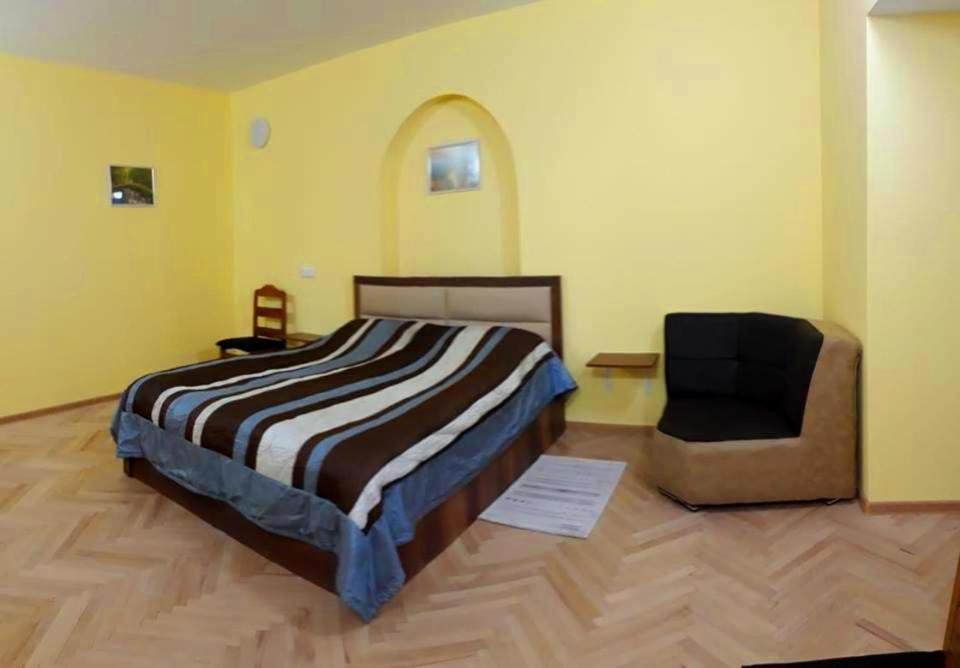 Room 1 Тбілісі Екстер'єр фото